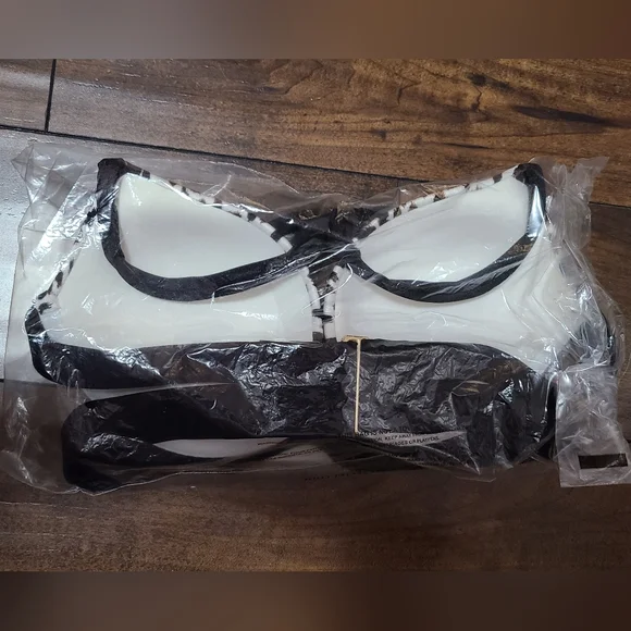 Bikini Top - Picture 2 of 5